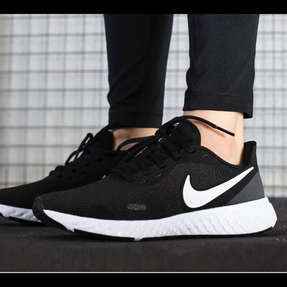 nike revolution 5 women's running shoes